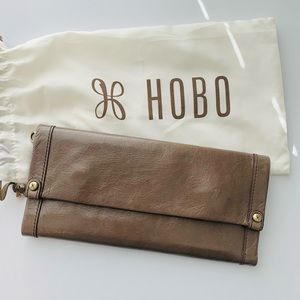 Hobo large, leather wallet with a lot of room for storage.